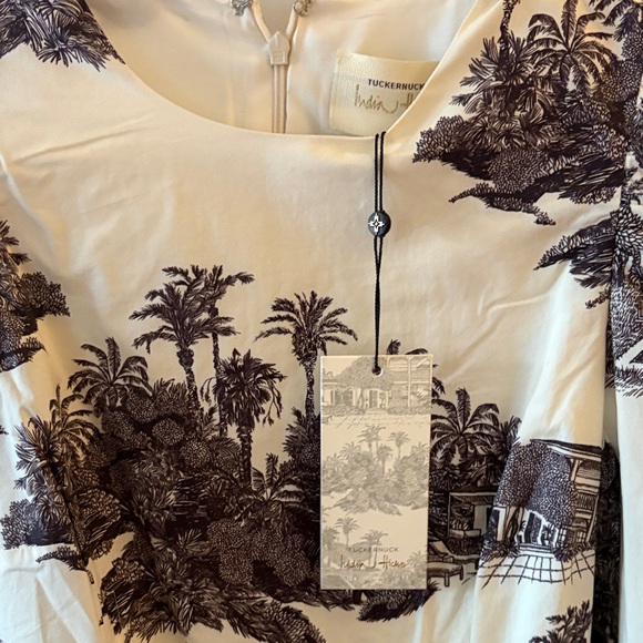 TUCKERNUCK Elegant Black and White Long Sleeve Dress - Picture 3 of 3